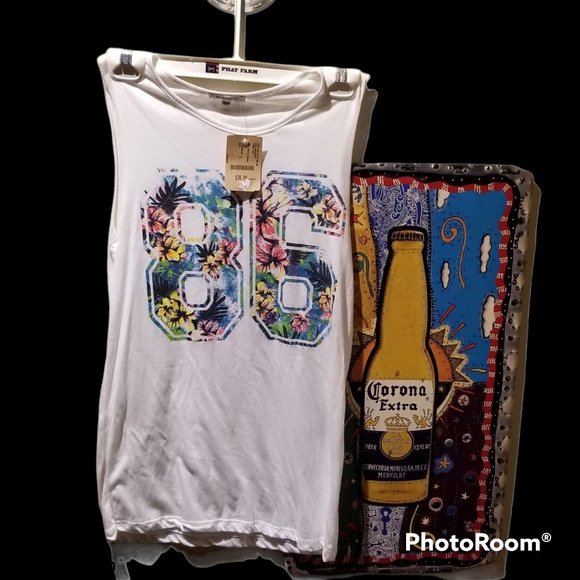 BUFFALO Sleeveless Graphic Tee (Womens' Size S) - Picture 1 of 6